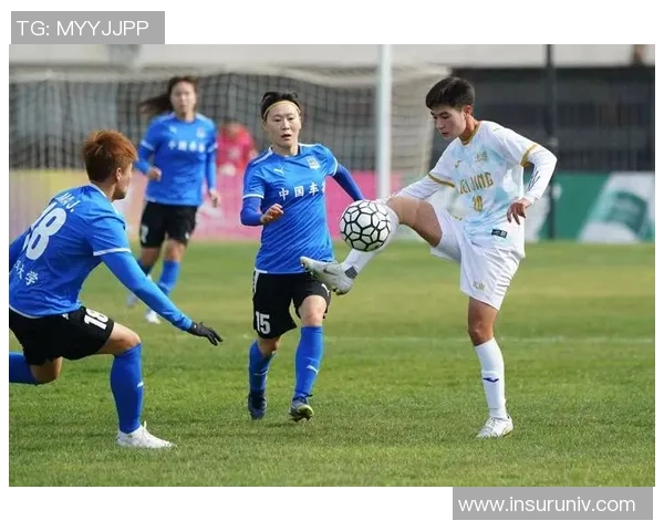 北京足球队比赛经验引发热议球迷对战术选择和球员表现的不同看法