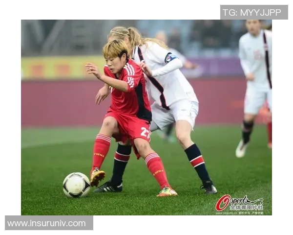 足球躺球现象解析及其对比赛结果的影响与球员心理的探讨